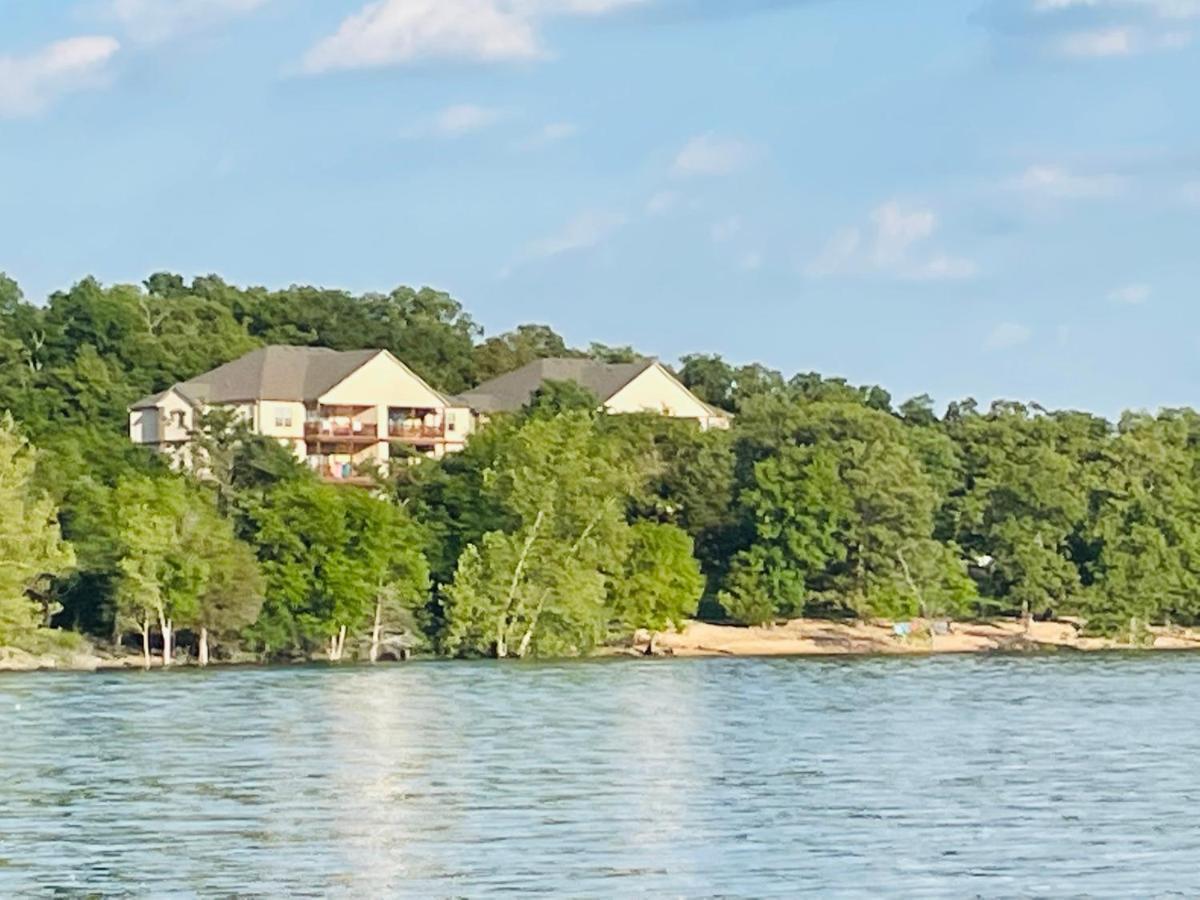 Lakefront And Lake View Indian Point Condo With Boat Slip Брэнсон Экстерьер фото