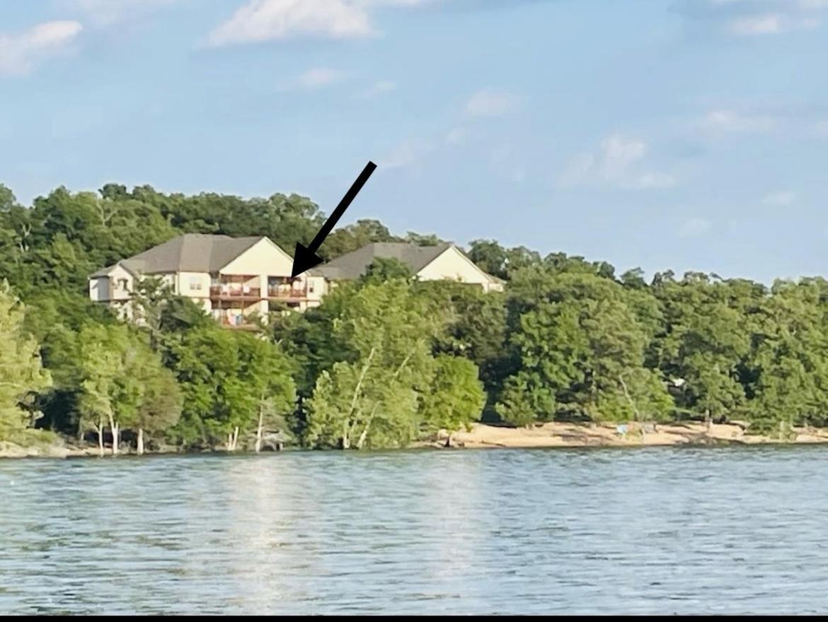 Lakefront And Lake View Indian Point Condo With Boat Slip Брэнсон Экстерьер фото